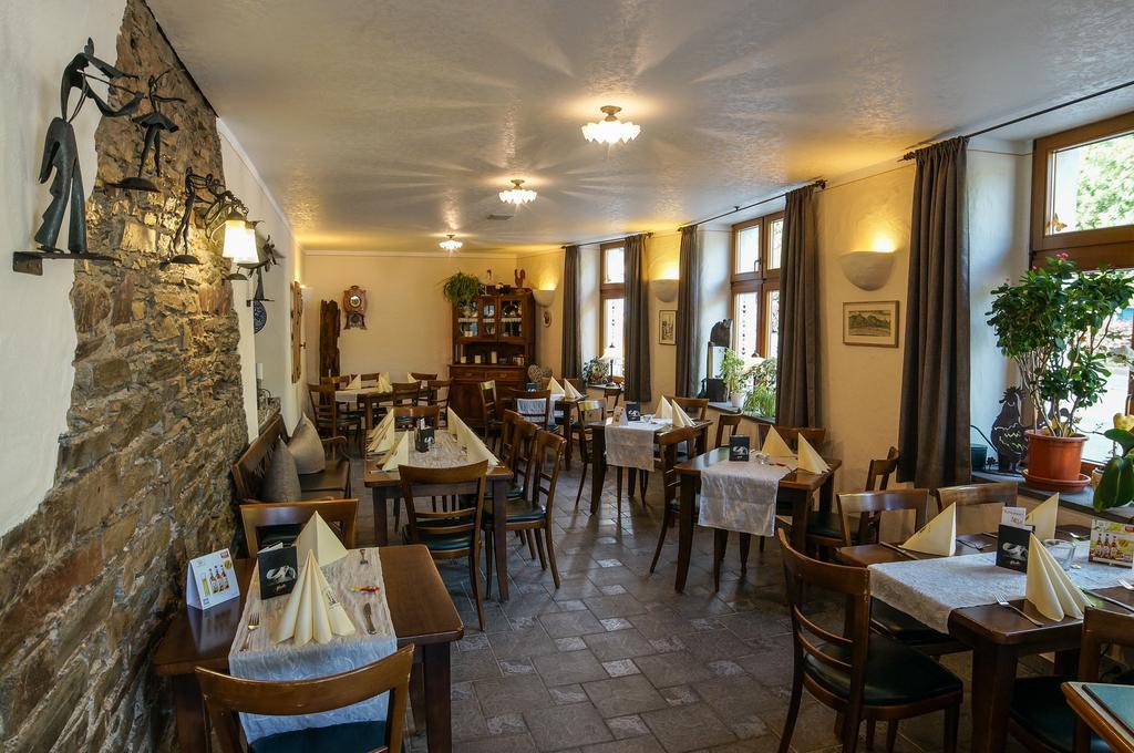 Moselland Hotel Im Enderttal Zum Onkel Willi Cochem Exterior photo