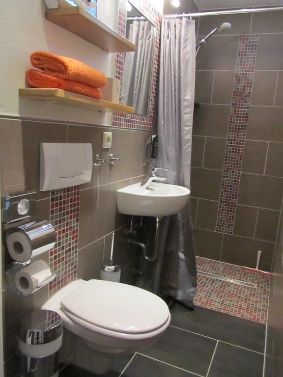Moselland Hotel Im Enderttal Zum Onkel Willi Cochem Room photo