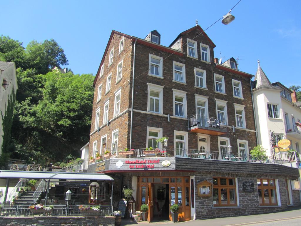 Moselland Hotel Im Enderttal Zum Onkel Willi Cochem Exterior photo